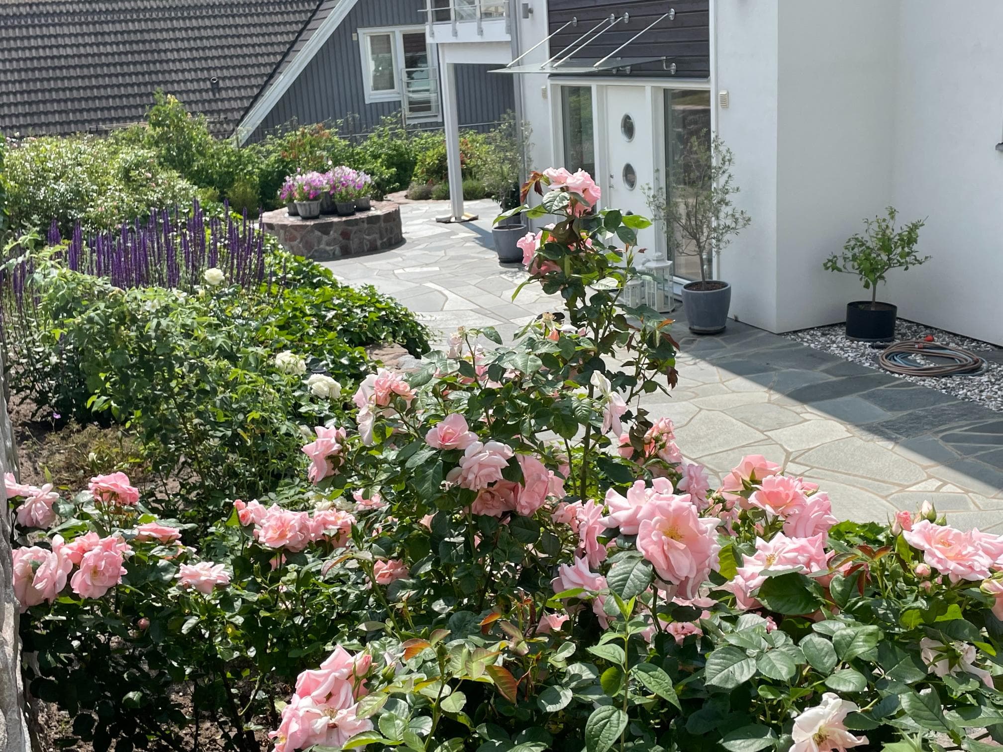 Efter fasadrenovering – baksida av huset renoverad