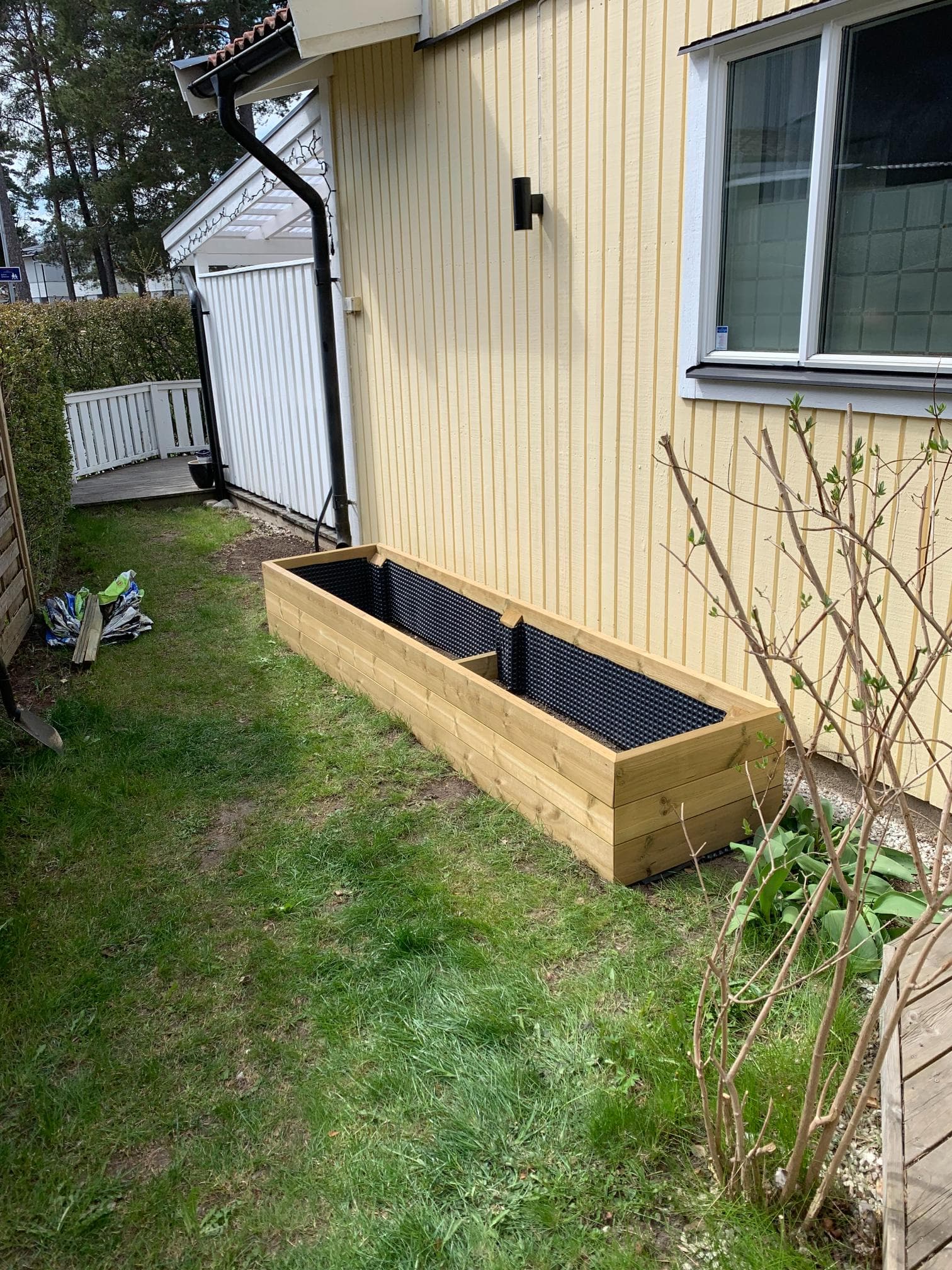 Efter helrenovering – helhetsvy av totalrenoverad fastighet