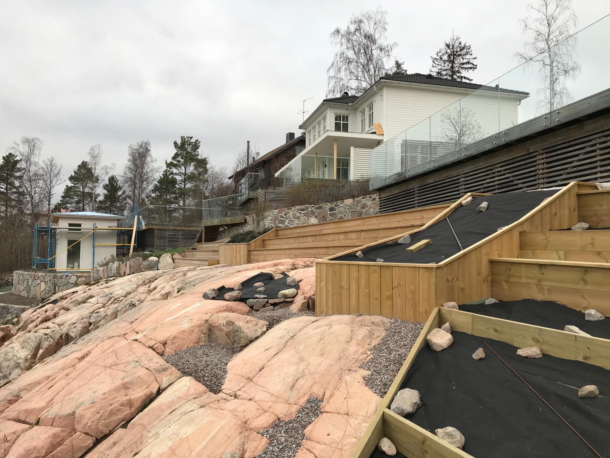 Efter helrenovering – fasad med ny finish och jämn yta