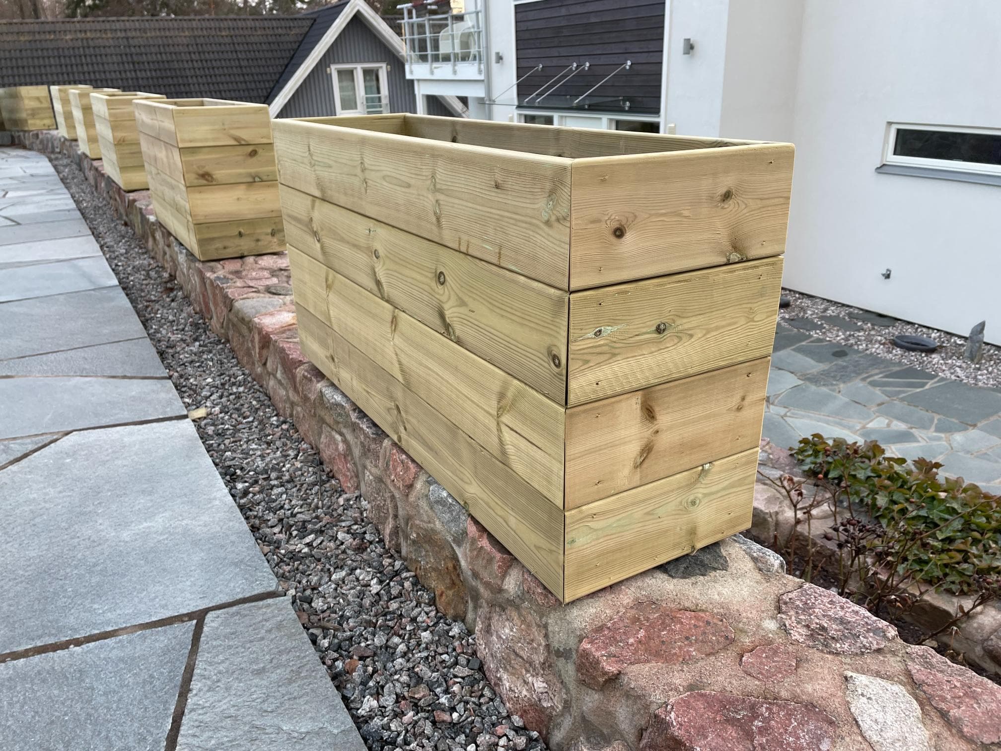 Efter helrenovering – renoverat hus framifrån