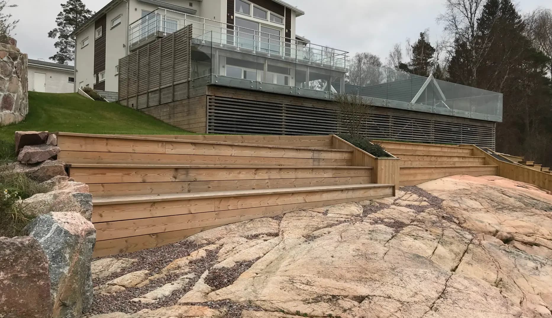 Utomhusmålning av fasad och träpanel av Din Hemmafixare